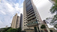 Apartamento espaçoso com 3 vagas e 163 m²