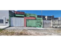 Casa com 2 quartos, 1 suíte, 70,38m², ocupada