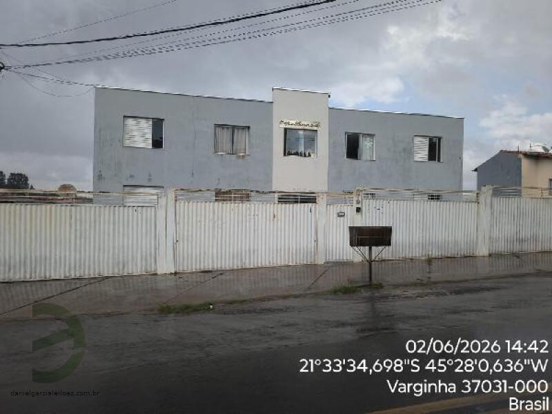 Apartamento 2 Quartos com Vaga em Varginha