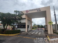 Casa com 3 quartos, 2 banheiros e 2 vagas de garagem