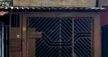 Casa em Leilão com 1 Vaga e 83m² Construída