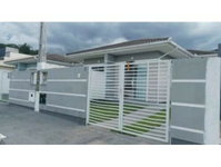 Casa com 2 quartos, 1 banheiro e 46,86m² em Forquilhas