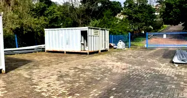 Leilão de 2 Containers de 6 Metros