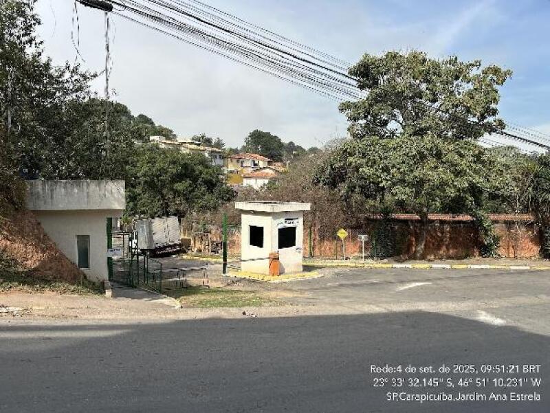 Casa em Carapicuíba com 3 Quartos