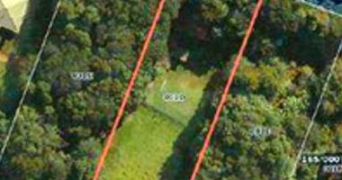 Chácara ampla com 3229m² de área total, ocupada e pronta para investimento