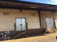 Prédios e Galpão com Terreno Amplo em Pinheiro Preto/SC