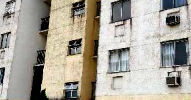 Apartamento com 2 Quartos e 1 Vaga em Macaé