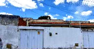 Casa com 1 vaga na garagem, 203 m²