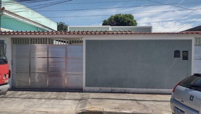Casa com 2 quartos e 2 banheiros em Nilópolis - RJ