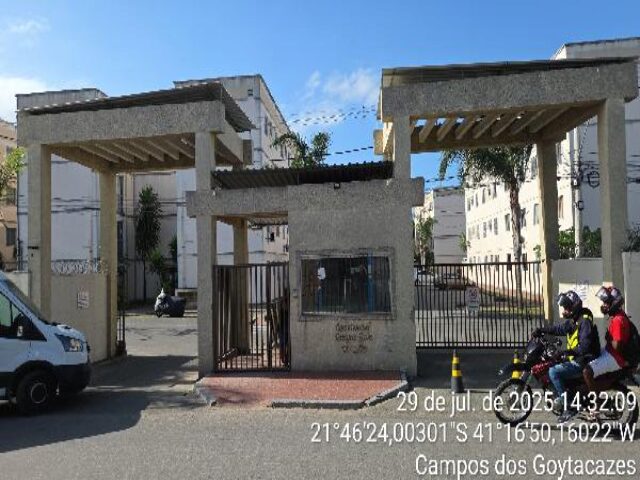 Apartamento com 2 quartos e 1 vaga em Campos dos Goytacazes/RJ