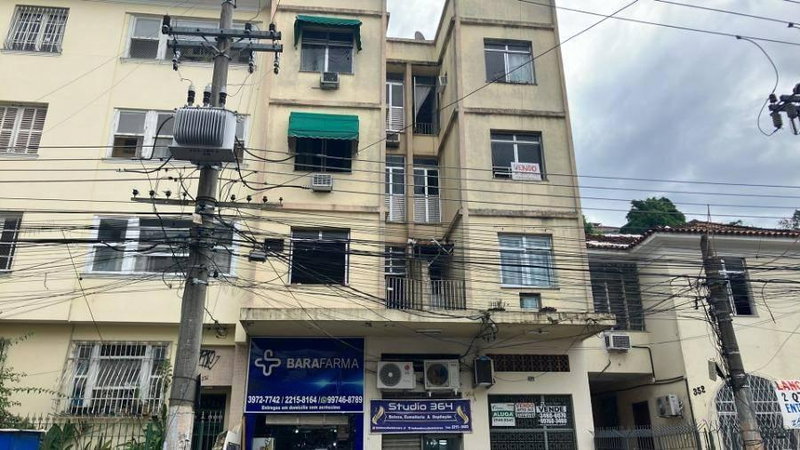 Apartamento padrão com 2 quartos, 1 banheiro e 1 vaga
