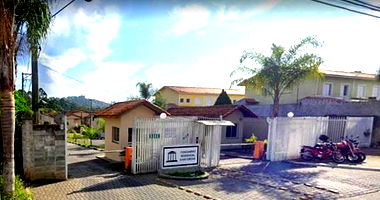 Sobrado 154m² com 62,77m² útil, 1 banheiro, 3 quartos, desocupado