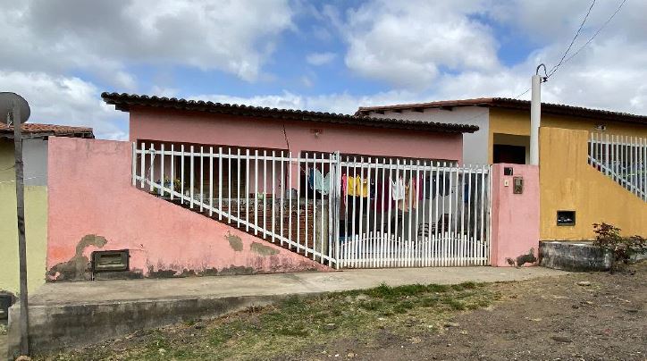 Casa em Campo Redondo com 3 quartos e 2 banheiros