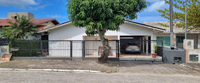 Casa com 3 quartos, 2 banheiros, 100m², ocupada, a 400m da praia
