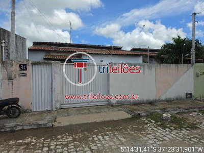 Casa com 2 quartos, 2 banheiros e 58,60m²