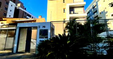 Apartamento Desocupado em Porto Alegre com 111m²