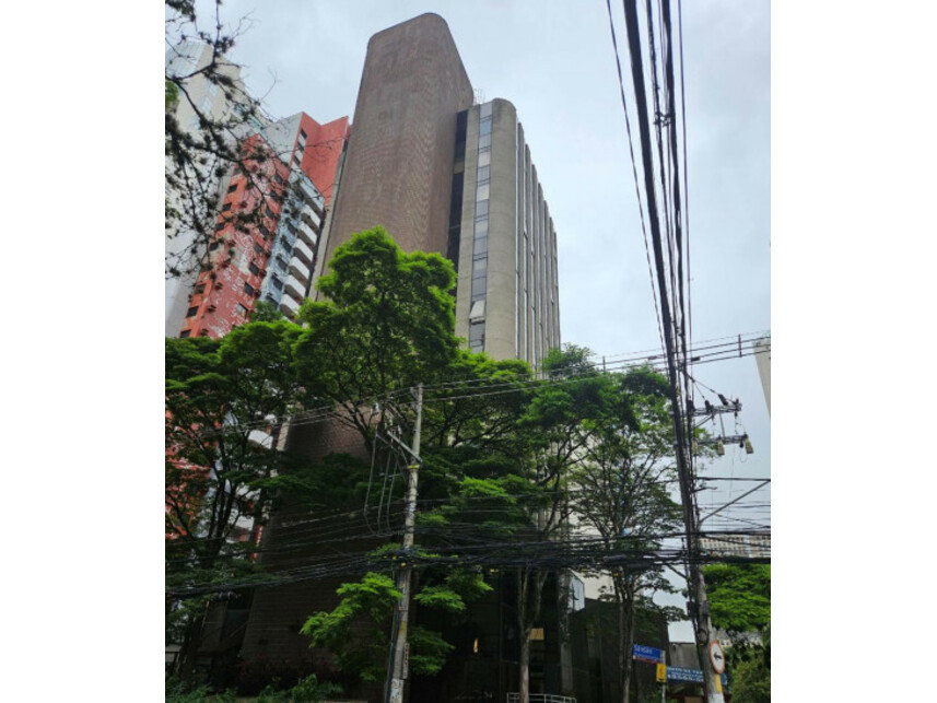 Escritório com 2 vagas e 251,23m²