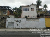 Casa com 4 Quartos e Amplo Terreno no Rio de Janeiro