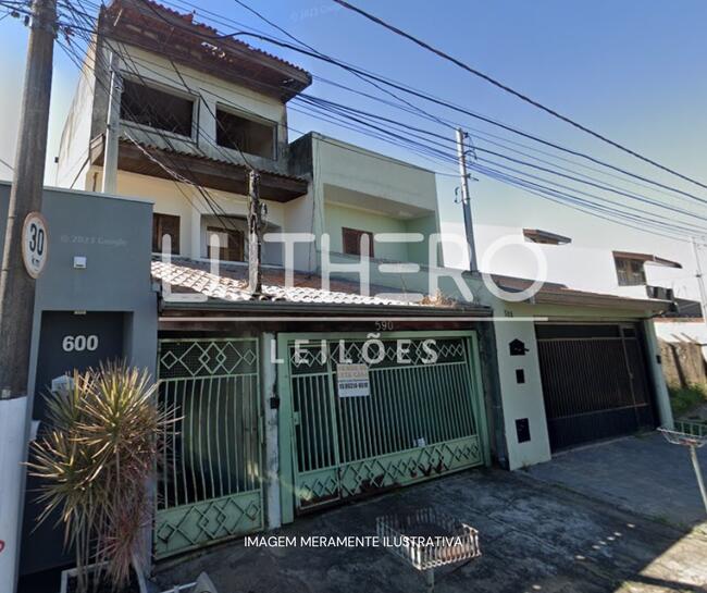 Sobrado 4 pavimentos com 5 quartos, 4 banheiros e 1 vaga coberta