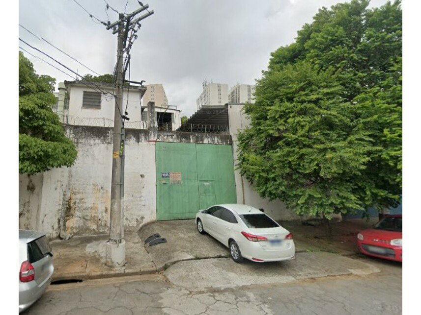 Prédio Industrial Amplo em Leilão com 1510m² Construída