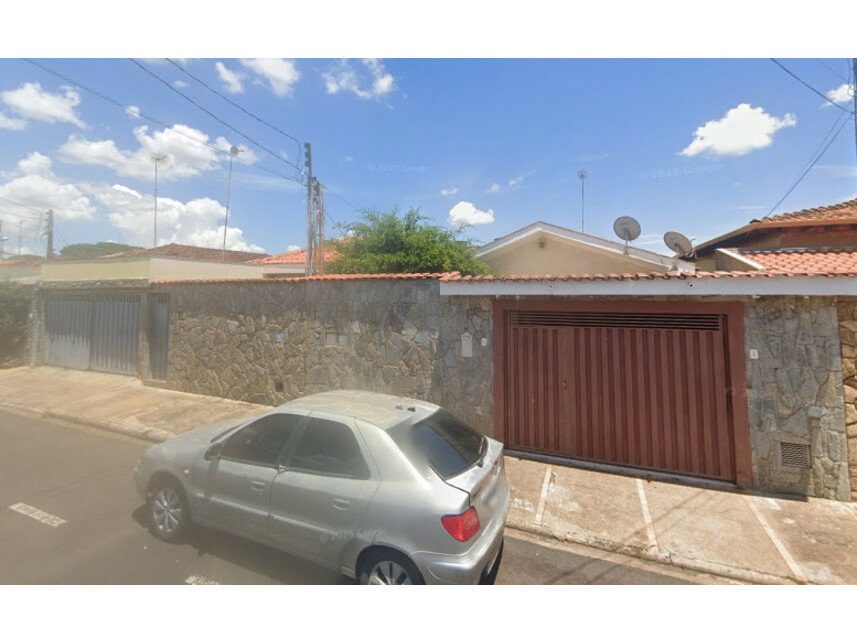 Casa em leilão com 3 quartos e 2 banheiros em Franca/SP