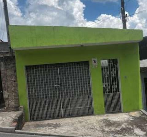 Casa em Itapevi com 50% de Fração Ideal e 56m²