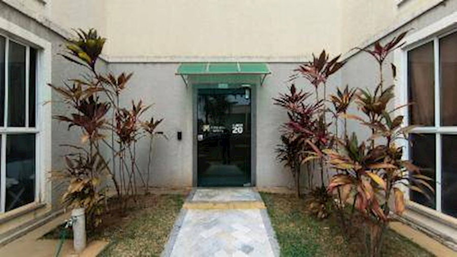 Apartamento com 2 quartos, 1 banheiro e 2 vagas de garagem