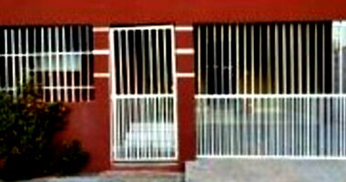 Casa Ocupada em Jardim dos Estados com 200m² de Terreno