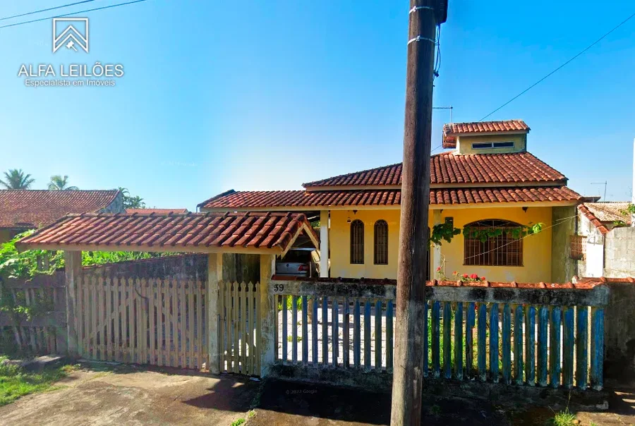 Casa em Itanhaém com 127m² e Terreno de 250m²