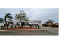 Casa Ocupada com 1 Vaga em Condomínio - Acácias