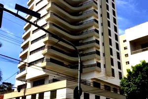 Apartamento 4 dormitórios com 2 vagas e ampla área útil
