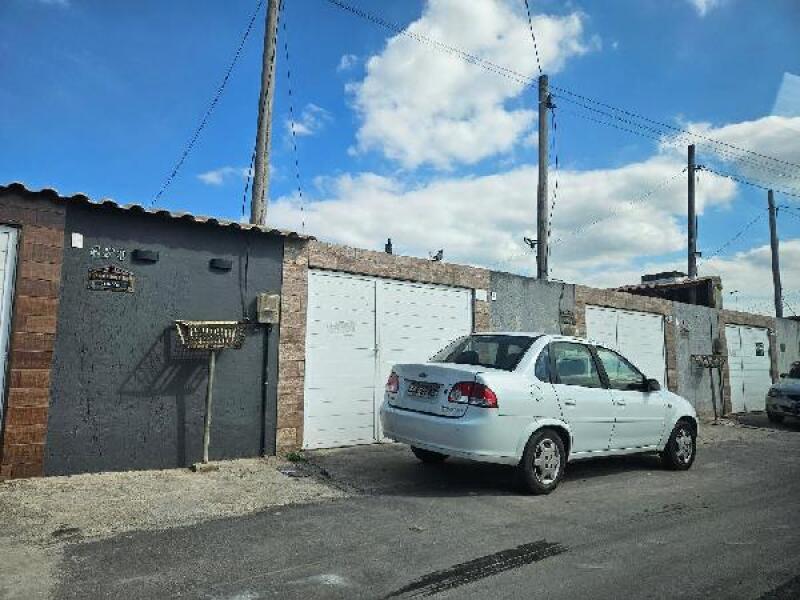 Casa com 2 Quartos em Belford Roxo/RJ