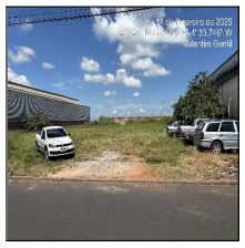 Terreno amplo de 2400m² no Distrito Industrial, pronto para investimento