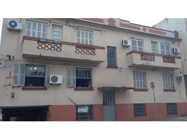 Apartamento 01 com 169,48m², sub-solo, 1 vaga, desocupado