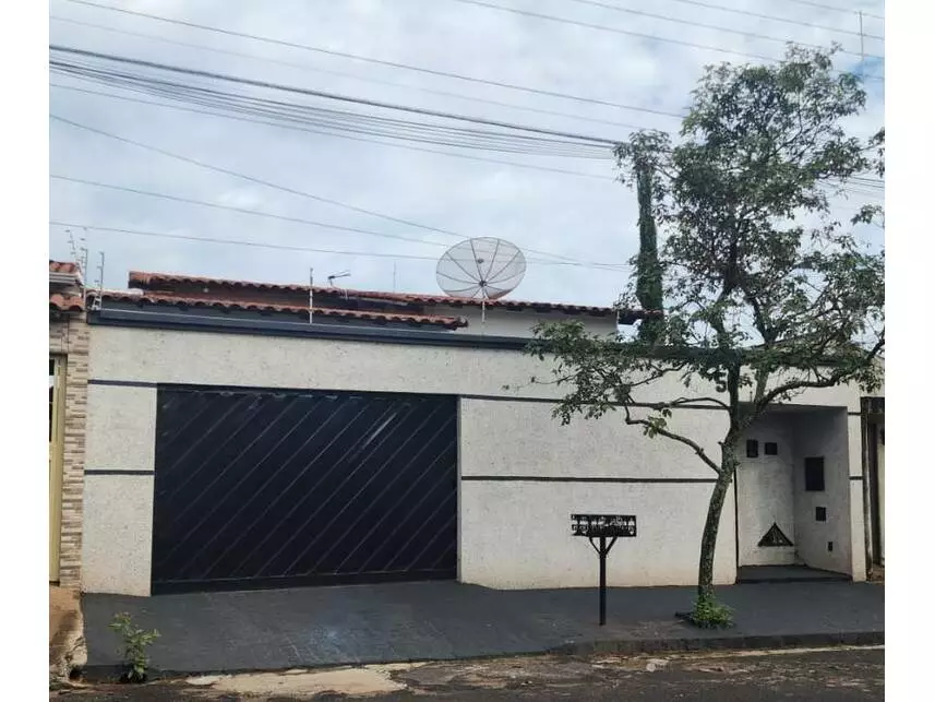 Casa em Leilão com 3 Quartos e 2 Banheiros em Uberlândia/MG
