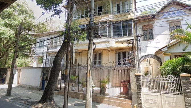 Apartamento com 62 m² de área privativa e comum