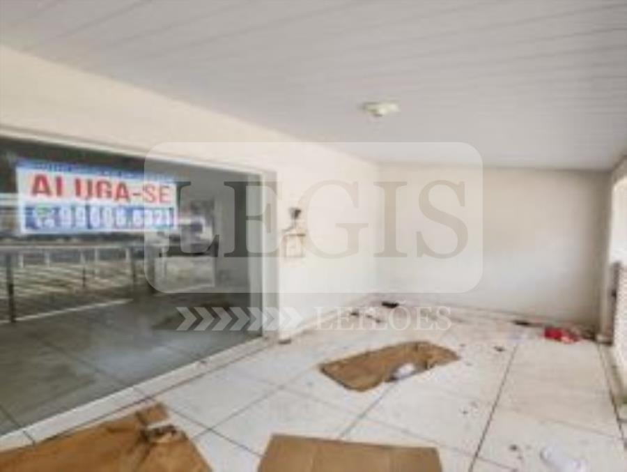 Imóvel comercial com A.T 302,07m² em Marília/SP