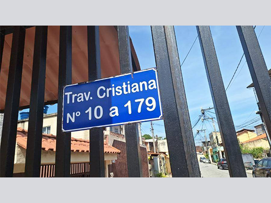 Casa com 1 vaga de garagem, 127,35 m² construídos, ocupada