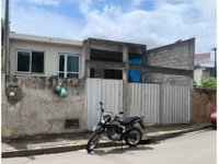 Casa com 217,49m² de terreno e 114,45m² construída em Miracema/RJ
