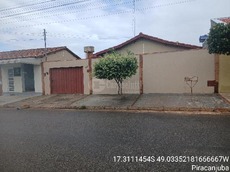 Casa com 3 quartos, 2 banheiros e 1 vaga de garagem
