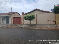 Casa com 3 quartos, 2 banheiros e 1 vaga de garagem