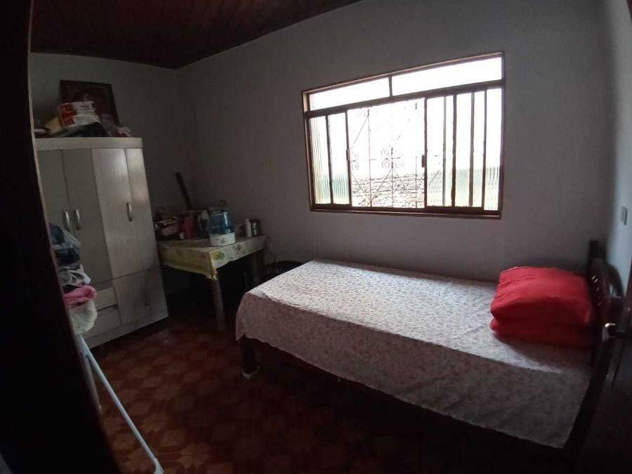 Casa com 3 quartos, 2 banheiros e 187m² construída, ocupada