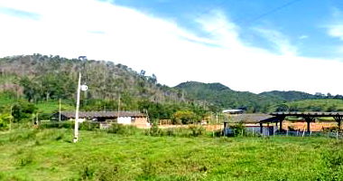 Fazenda Rural de 10 Hectares com Casa e Instalações