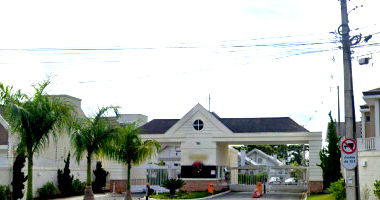 Residência no Condomínio Paysage Sunrise com 2 Dormitórios