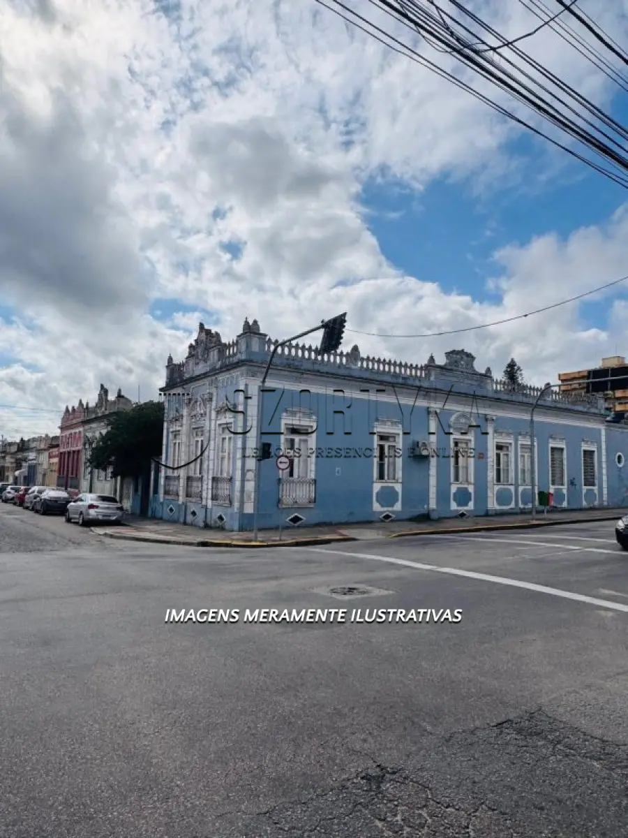 Prédio Clássico em Esquina Nobre, 3 Aberturas
