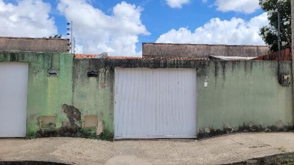 Casa com 2 quartos, 2 banheiros, 70,69m² área privativa e 1 vaga
