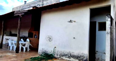 Dois terrenos com benfeitorias, área total 720m², lazer completo