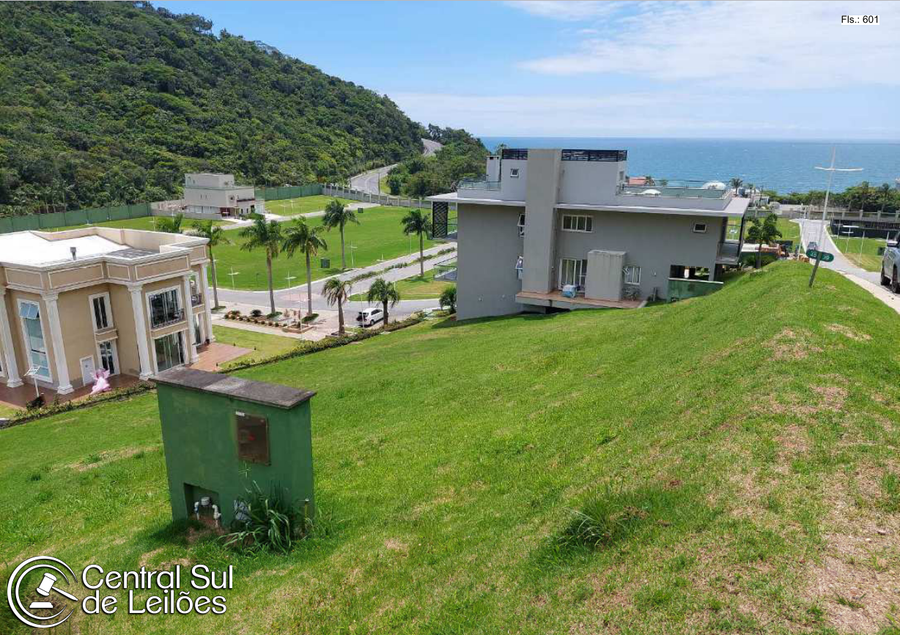 Terreno amplo de 1262m² no Green Ocean Village, sem edificação