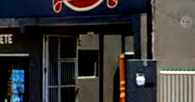 Prédio Comercial com Sobrado em Construção e Área Comercial