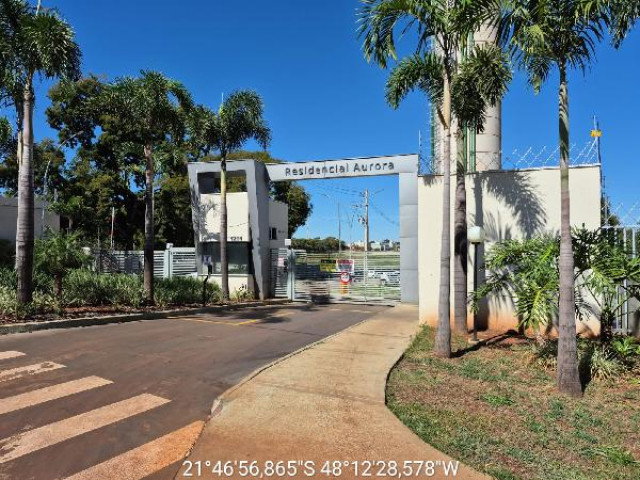 Apartamento com 2 quartos em Araraquara/SP